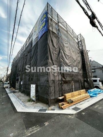 物件外観写真1　(落ち着いた雰囲気の外観です)