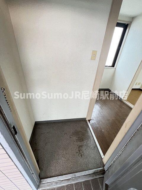 物件内観写真3　(玄関です)