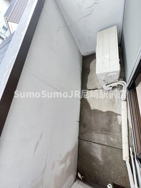 物件内観写真8　(お洗濯にも便利なバルコニー付き)