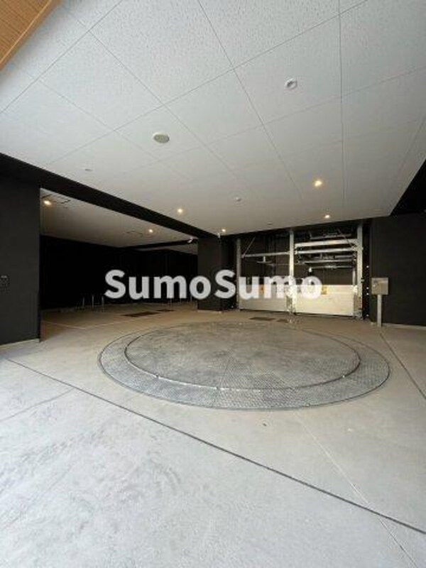 駐車場(駐車場があるので、車を買う予定の方も安心です)