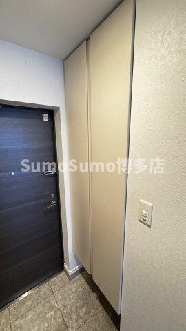 物件内観写真7　(きれいな玄関です)