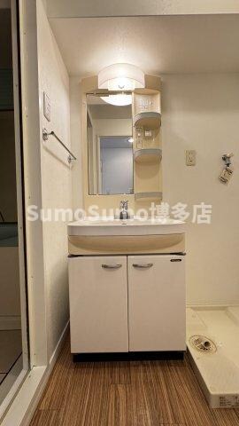 物件内観写真10　(使いやすい洗面所です)