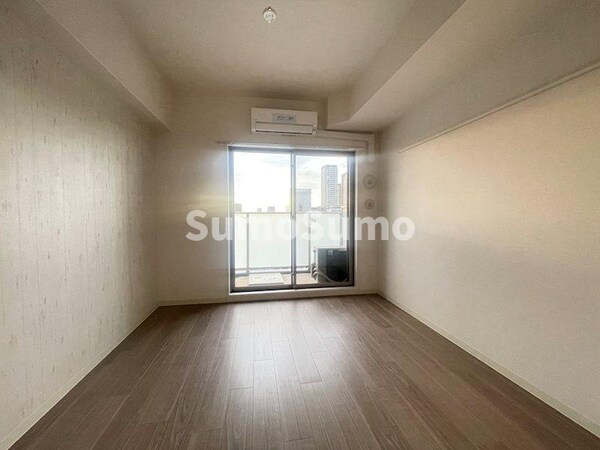 寝室(ゆとりの広さです)