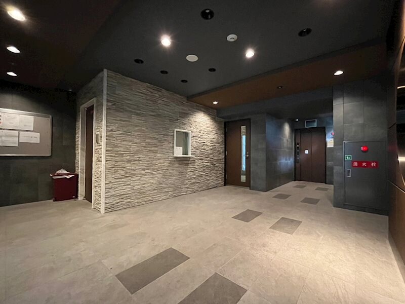 物件外観写真3　(建物の内部です)