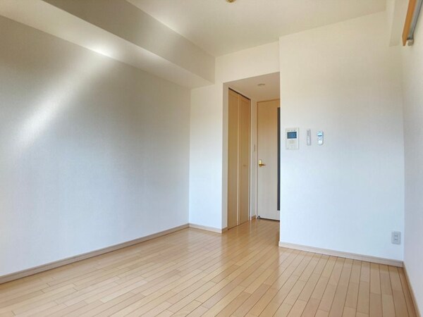 寝室(寝室です)