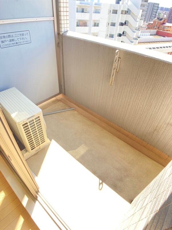 物件内観写真9　(バルコニーがあります)