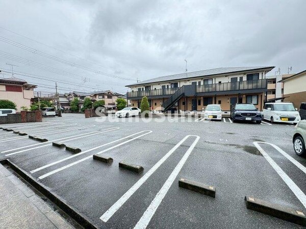 駐車場(駐車スペースもあります)