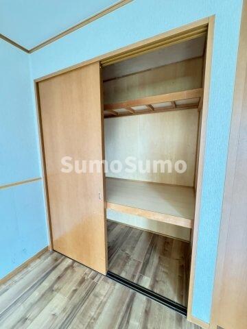 物件内観写真23　(小物を収納するのに便利です)