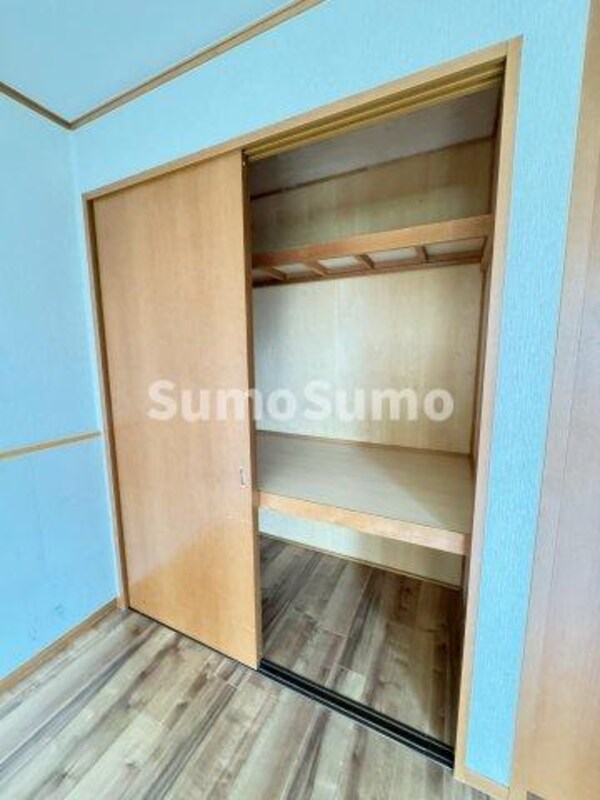 収納(小物を収納するのに便利です)