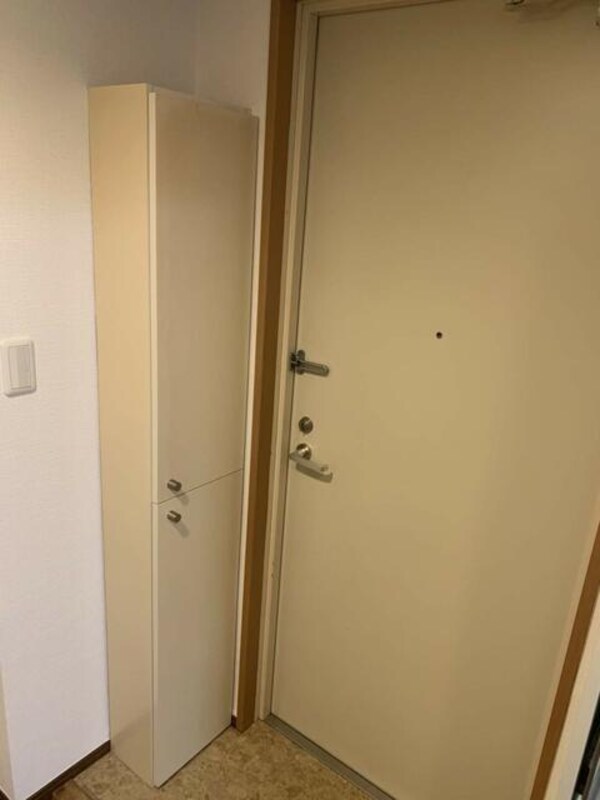 玄関( )