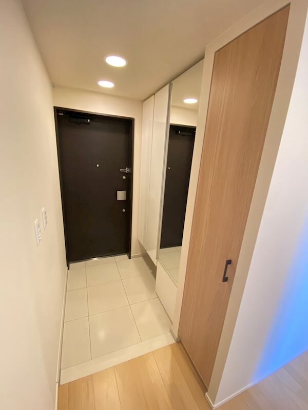 物件内観写真4　(玄関です)