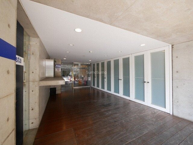 物件外観写真3　(ロビーです)