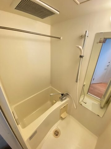 物件内観写真8　(お風呂です)