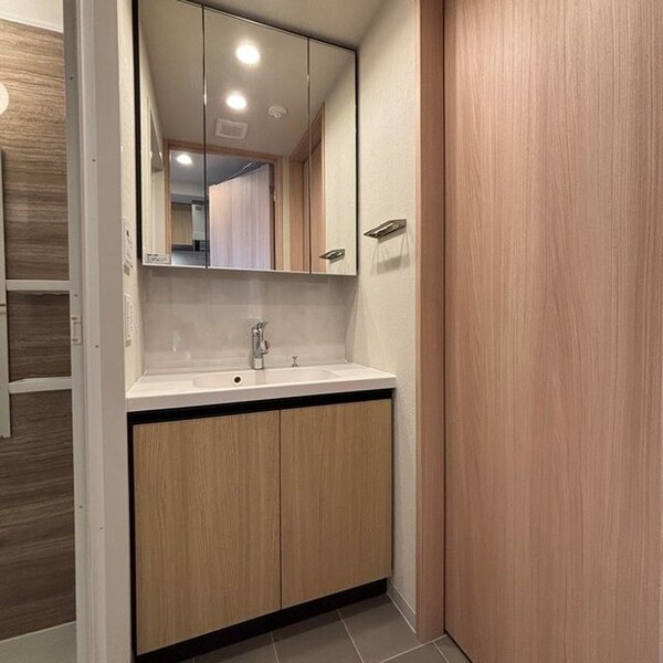 独立洗面台(広い洗面スペース)