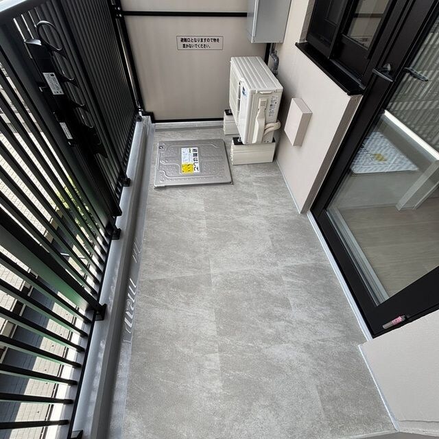 物件内観写真9　(たっぷりとした収納スペースです)