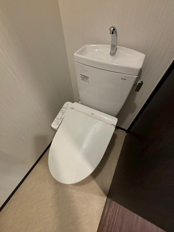トイレ(コンパクトで使いやすいトイレです)