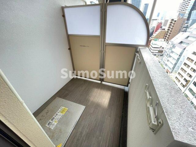 物件内観写真9　(お洗濯にも便利なバルコニー付き)