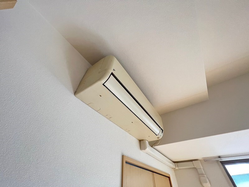 物件内観写真6　(ゆったりとしたリビングです)