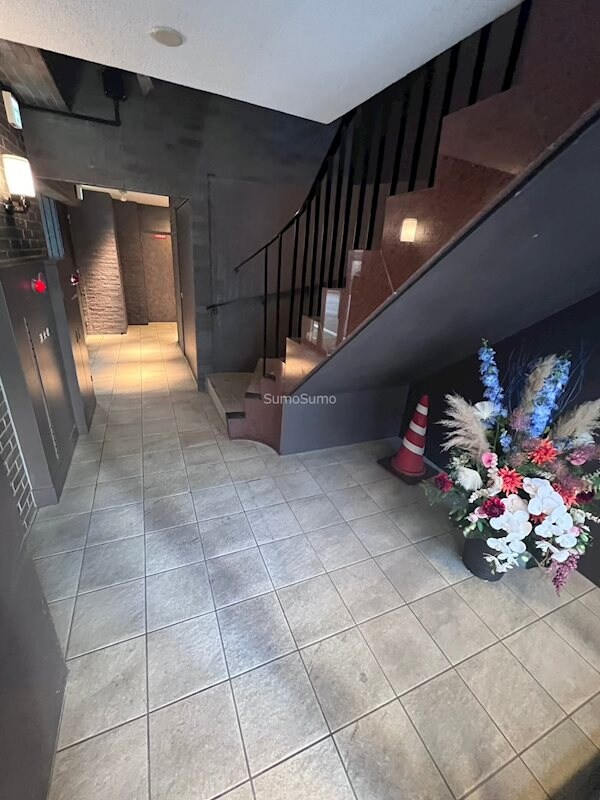 ロビー・ラウンジ(建物の内部です)