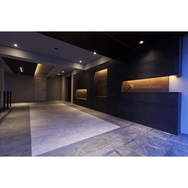 エントランス( )