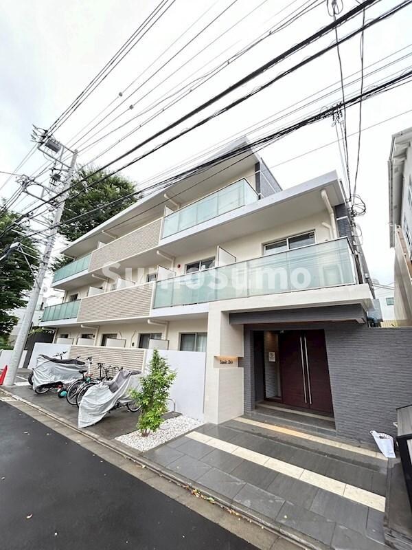 物件外観写真1　(外観もきれいです)