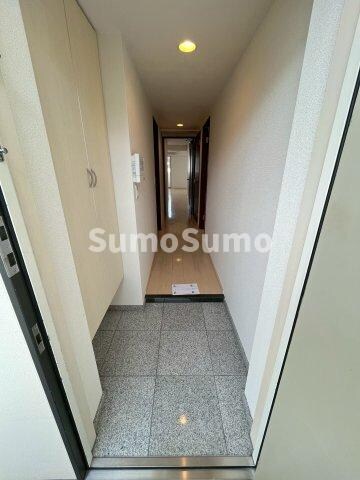 物件内観写真14　(明るい玄関です)