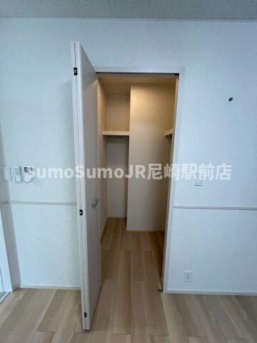 物件内観写真11　(収納スペース豊富です)