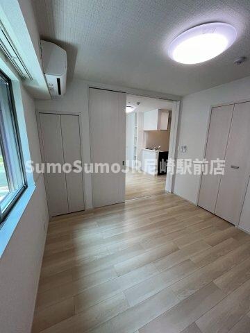 物件内観写真16　(居間です)