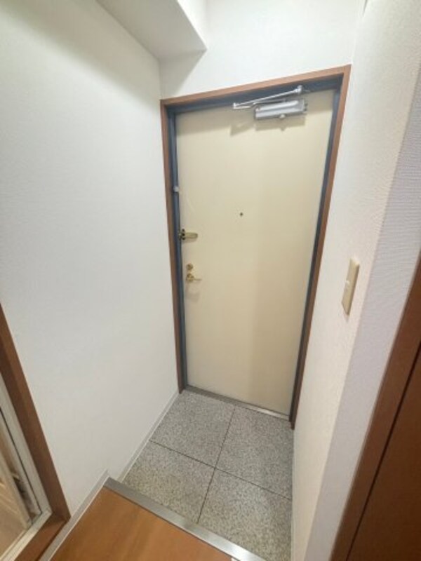 玄関(収納もある玄関です)