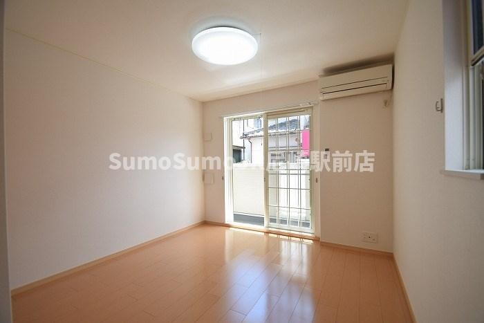 物件内観写真5　(ゆったり過ごせるリビングです)