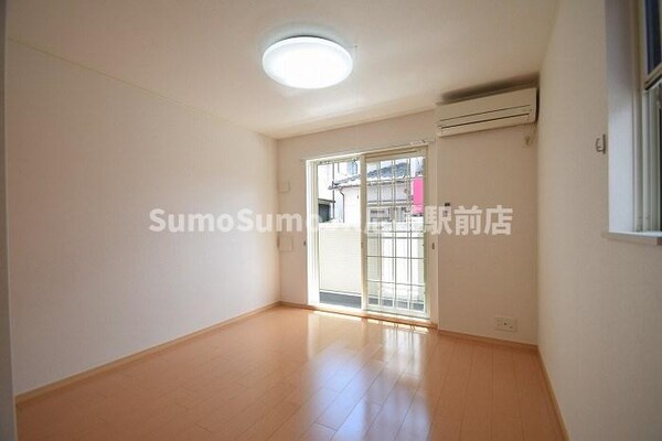 居室(ゆったり過ごせるリビングです)