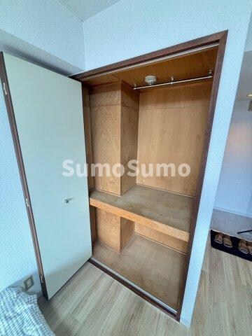 物件内観写真12　(大きなスペースがあり、収納には困りません)