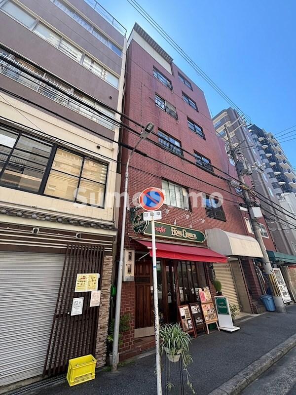 エントランス(物件の外観です)