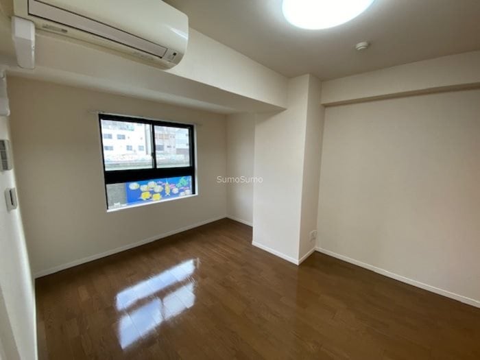 物件内観写真6　(ゆったり過ごせる居間です)