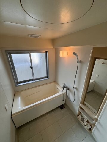 物件内観写真9　(きれいなお風呂です)
