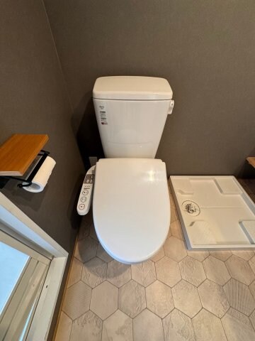 物件内観写真12　(落ち着いたトイレです)