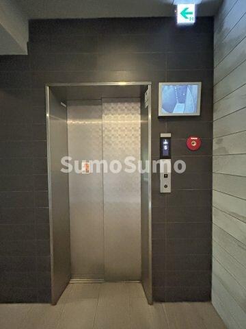 物件外観写真3　(清潔なロビーです)