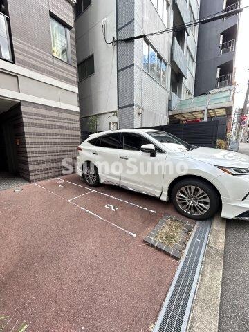 物件外観写真4　(駐車場があります)