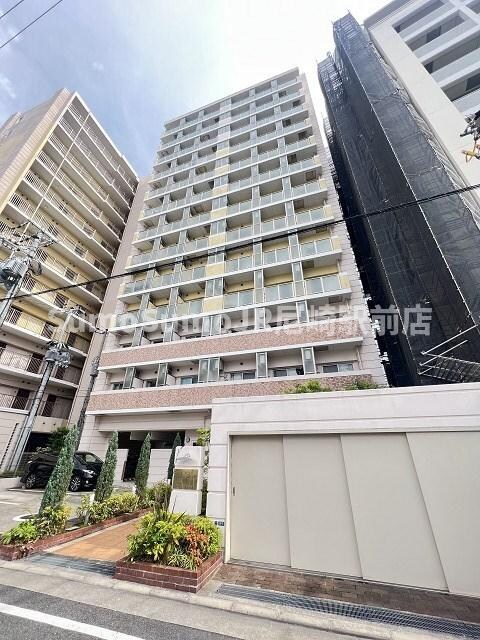 物件外観写真1　(落ち着いた雰囲気の外観です)