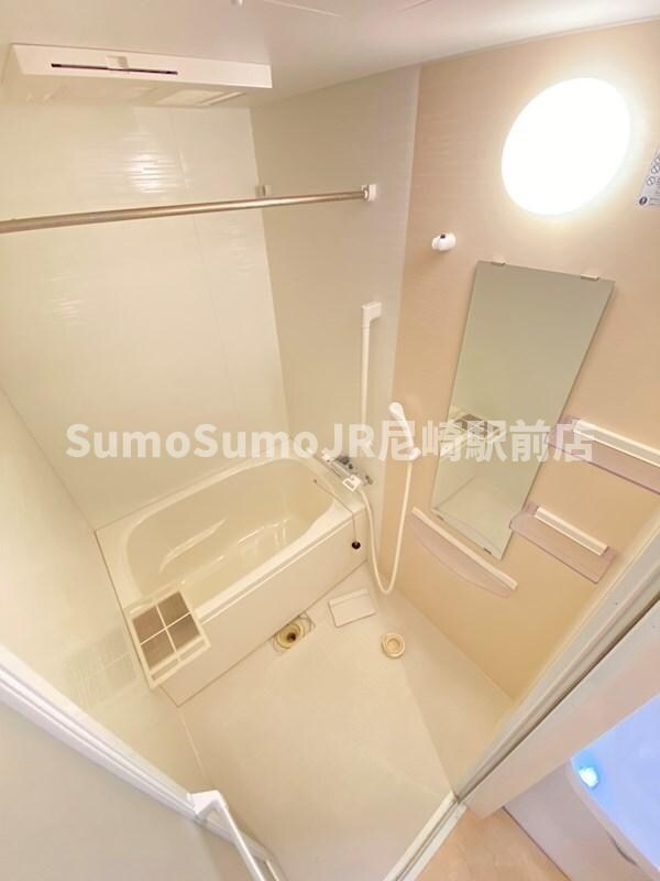 物件内観写真8　(日々の疲れを癒すお風呂付です)