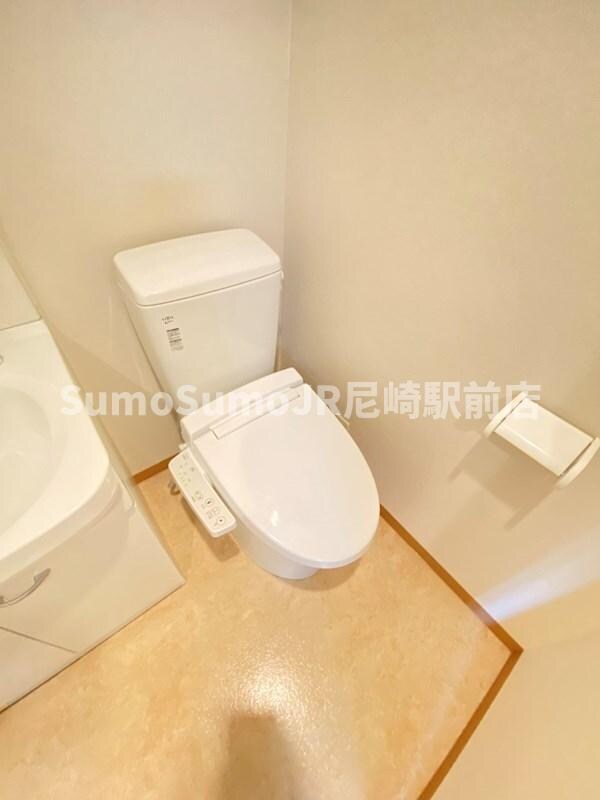 物件内観写真11　(シンプルで使いやすいトイレです)