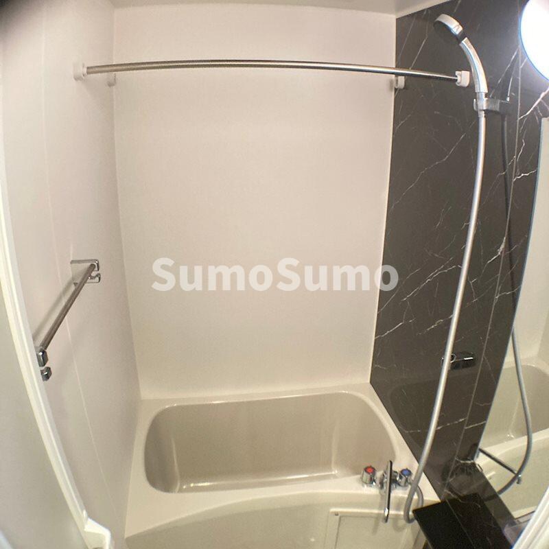 物件内観写真9　(落ち着いた空間のお風呂です)