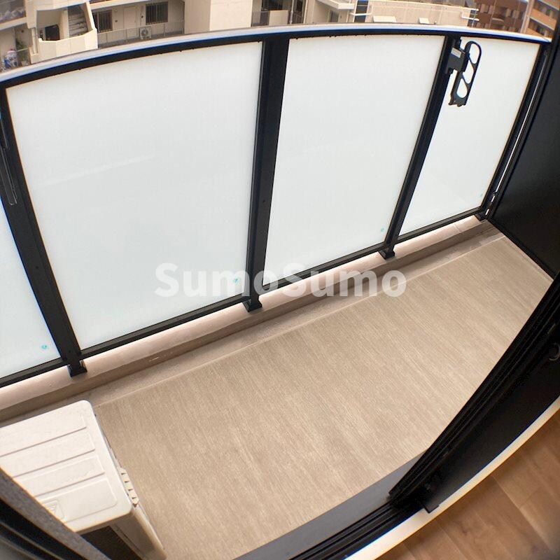 物件内観写真10　(お洗濯にも便利なバルコニー付き)