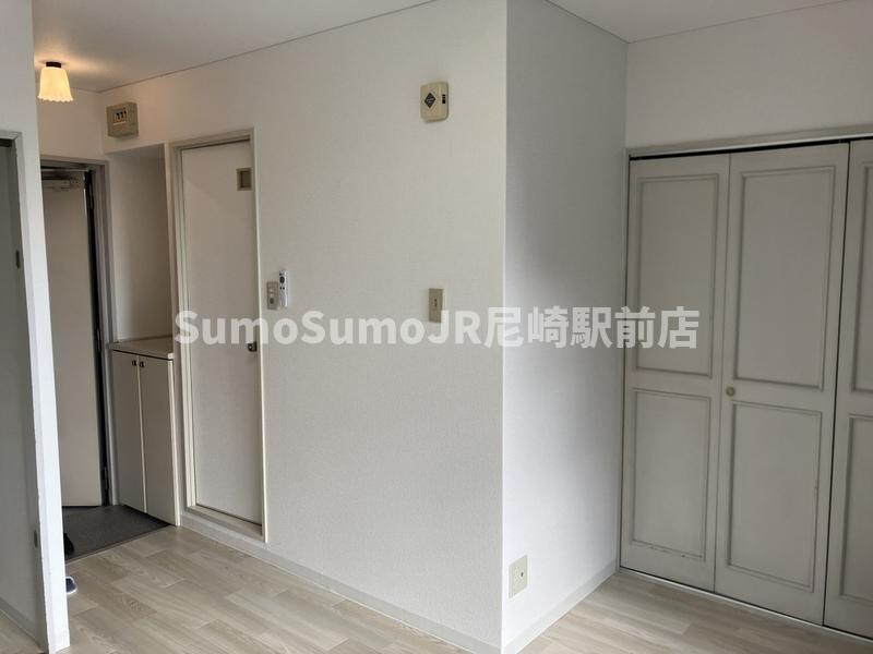 物件内観写真4　(おしゃれなリビングです)