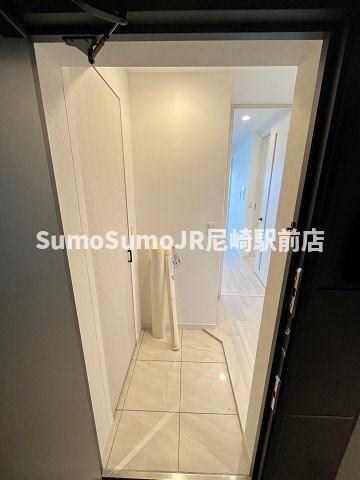 物件内観写真8　(シンプルで使いやすい玄関です)