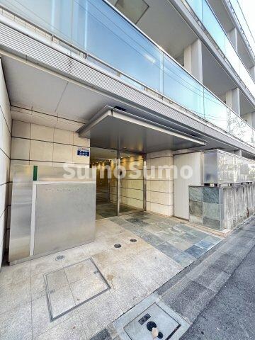 物件外観写真3　(エントランスです)