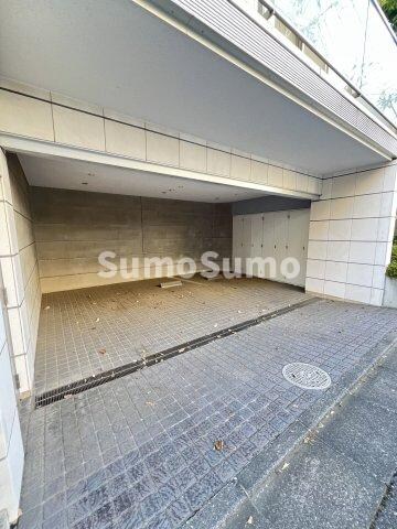 物件外観写真4　(駐車場があります)