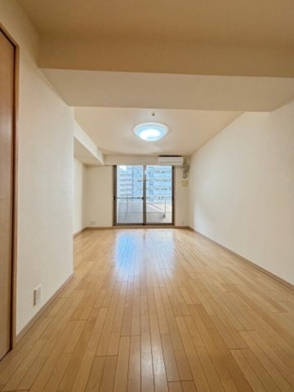 居室(おしゃれなリビングです)