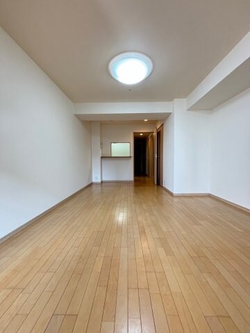 物件内観写真6　(おしゃれな居間です)