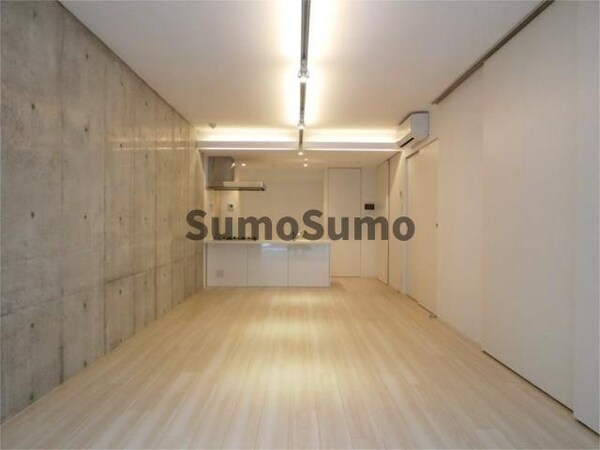 居室(使いやすいリビングです)